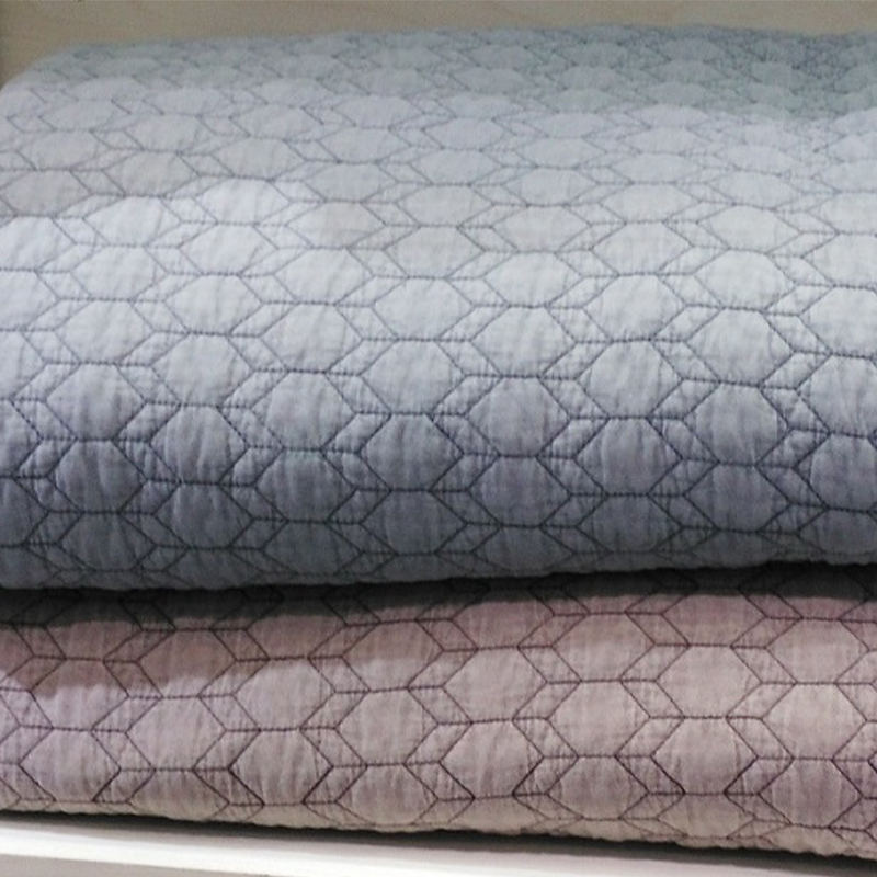 Mitkä ovat Solid Microfiber Quilt Setin huoltovinkit?